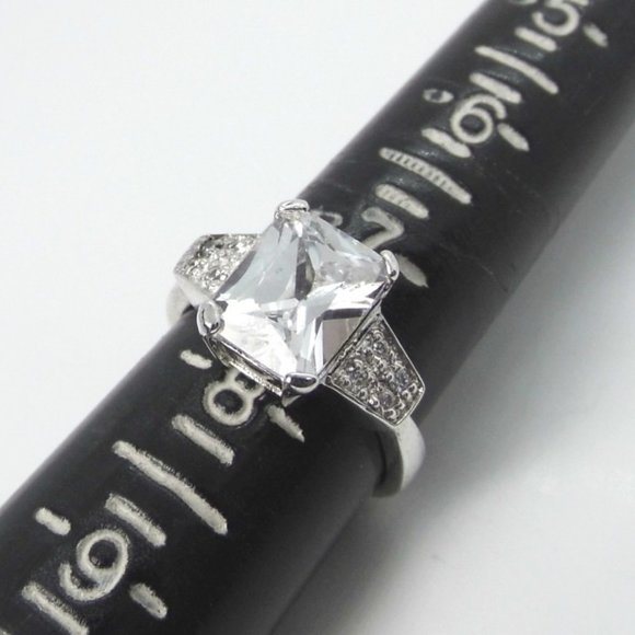 3.60ct Radiant cut Solitaire SILVER Ring - Picture 4 of 6